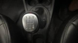 Used 2022 Renault Duster [2020-2022] RXS Petrol Petrol Manual interior GEAR  KNOB VIEW