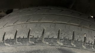 Used 2019 Renault Kwid [2017-2019] CLIMBER 1.0 Petrol Manual tyres LEFT REAR TYRE TREAD VIEW