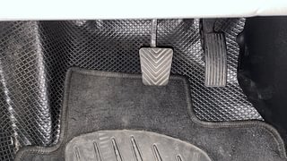 Used 2022 Hyundai Venue SX (O) 1.0 Turbo iMT Petrol Manual interior PEDALS VIEW