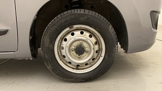 Used 2015 Maruti Suzuki Wagon R 1.0 [2010-2019] LXi Petrol Manual tyres RIGHT FRONT TYRE RIM VIEW
