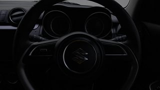 Used 2022 Maruti Suzuki Swift ZXI AMT Petrol Automatic top_features Airbags