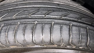 Used 2014 Honda Brio [2011-2016] EX MT Petrol Manual tyres RIGHT FRONT TYRE TREAD VIEW