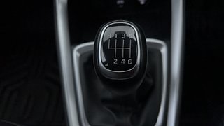 Used 2020 Kia Sonet HTX 1.5 Diesel Manual interior GEAR  KNOB VIEW