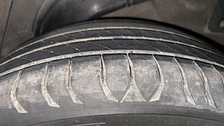 Used 2014 Hyundai Verna [2011-2015] Fluidic 1.6 VTVT SX Petrol Manual tyres LEFT REAR TYRE TREAD VIEW