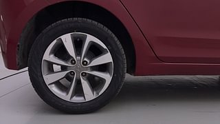 Used 2017 Hyundai Elite i20 [2014-2018] Asta 1.2 Dual Tone Petrol Manual tyres RIGHT REAR TYRE RIM VIEW