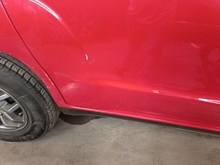 Used 2018 Mahindra TUV300 [2015-2020] T10 Dual Tone Diesel Manual dents MINOR SCRATCH