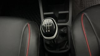 Used 2022 Renault Kwid Climber 1.0l SCE Petrol MT Petrol Manual interior GEAR  KNOB VIEW