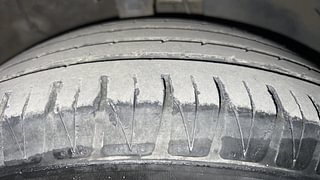Used 2020 Kia Sonet GTX Plus 1.0 DCT Petrol Automatic tyres RIGHT FRONT TYRE TREAD VIEW