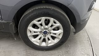 Used 2016 Ford EcoSport [2015-2017] Titanium 1.5L Ti-VCT AT Petrol Automatic tyres RIGHT FRONT TYRE RIM VIEW