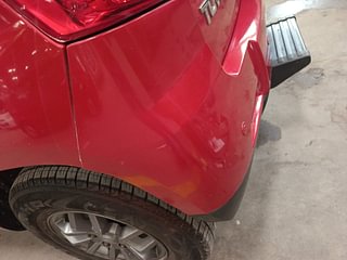 Used 2018 Mahindra TUV300 [2015-2020] T10 Dual Tone Diesel Manual dents MINOR SCRATCH