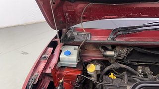 Used 2019 Renault Kwid [2017-2019] RXT 1.0 SCE Special (O) Petrol Manual engine ENGINE RIGHT SIDE HINGE & APRON VIEW