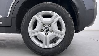 Used 2020 Kia Sonet HTX 1.5 Diesel Manual tyres LEFT REAR TYRE RIM VIEW