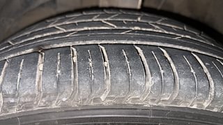 Used 2019 Maruti Suzuki Baleno [2015-2019] Zeta AT Petrol Petrol Automatic tyres LEFT FRONT TYRE TREAD VIEW