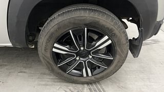 Used 2022 Renault Kwid Climber 1.0l SCE Petrol MT Petrol Manual tyres LEFT REAR TYRE RIM VIEW
