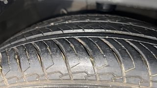 Used 2023 Hyundai Exter SX(O) Connect 1.2 Petrol AMT Petrol Automatic tyres RIGHT FRONT TYRE TREAD VIEW