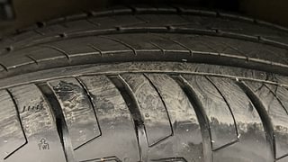 Used 2017 Maruti Suzuki Ciaz [2014-2017] VXi+ Petrol Manual tyres LEFT FRONT TYRE TREAD VIEW