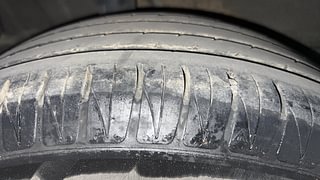 Used 2020 Kia Sonet GTX Plus 1.0 DCT Petrol Automatic tyres RIGHT REAR TYRE TREAD VIEW
