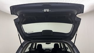Used 2019 Hyundai Venue [2019-2020] SX(O) 1.4 CRDI Diesel Manual interior DICKY DOOR OPEN VIEW
