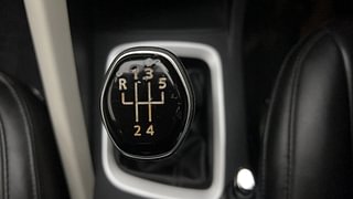 Used 2022 Nissan Magnite XV Executive Petrol Manual interior GEAR  KNOB VIEW
