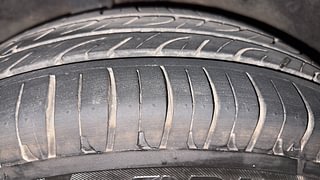 Used 2015 Honda City [2014-2017] VX CVT Petrol Automatic tyres RIGHT REAR TYRE TREAD VIEW