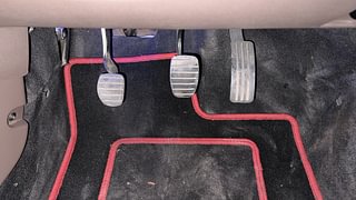 Used 2016 Renault Duster [2015-2019] 110 PS RXZ 4X2 MT Diesel Manual interior PEDALS VIEW