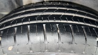 Used 2020 Maruti Suzuki Swift [2017-2021] ZXi AMT Petrol Automatic tyres RIGHT REAR TYRE TREAD VIEW