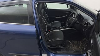 Used 2019 Maruti Suzuki Baleno [2015-2019] Zeta AT Petrol Petrol Automatic interior RIGHT SIDE FRONT DOOR CABIN VIEW