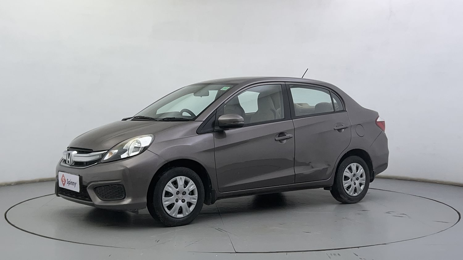 LEFT FRONT CORNER VIEW