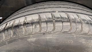 Used 2022 Hyundai Venue SX (O) 1.0 Turbo iMT Petrol Manual tyres RIGHT REAR TYRE TREAD VIEW