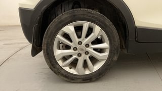 Used 2019 Mahindra XUV 300 W8 Diesel Diesel Manual tyres RIGHT REAR TYRE RIM VIEW