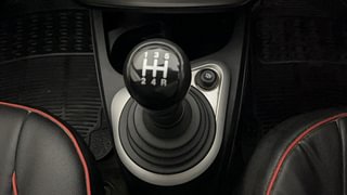 Used 2010 Ford Figo [2010-2015] Duratec Petrol EXI 1.2 Petrol Manual interior GEAR  KNOB VIEW