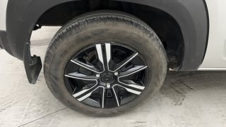 Used 2022 Renault Kwid Climber 1.0l SCE Petrol MT Petrol Manual tyres RIGHT REAR TYRE RIM VIEW