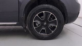 Used 2016 Renault Duster [2015-2019] 110 PS RXZ 4X2 MT Diesel Manual tyres RIGHT FRONT TYRE RIM VIEW