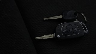 Used 2021 Hyundai Venue [2019-2022] SX 1.0  Turbo Petrol Manual extra CAR KEY VIEW