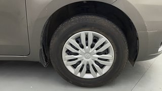 Used 2024 Maruti Suzuki Dzire VXI AMT Petrol Automatic tyres RIGHT FRONT TYRE RIM VIEW
