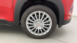 Used 2019 Mahindra KUV100 NXT K6+ 6 STR Petrol Manual tyres RIGHT FRONT TYRE RIM VIEW