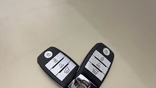Used 2020 Kia Sonet GTX Plus 1.0 DCT Petrol Automatic extra CAR KEY VIEW