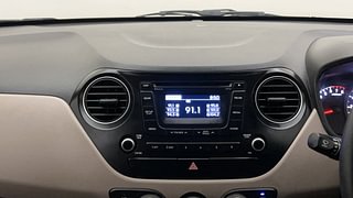 Used 2015 Hyundai Grand i10 [2013-2017] Sportz 1.2 Kappa VTVT Petrol Manual top_features Integrated (in-dash) music system