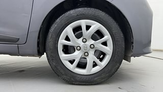 Used 2017 Hyundai Grand i10 [2017-2020] Magna 1.2 CRDi Diesel Manual tyres RIGHT FRONT TYRE RIM VIEW