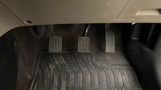 Used 2021 Hyundai New Santro 1.1 Sportz MT Petrol Manual interior PEDALS VIEW