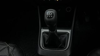 Used 2022 Tata Punch Accomplished MT Petrol Manual interior GEAR  KNOB VIEW