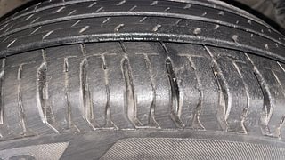 Used 2022 Maruti Suzuki Swift ZXI AMT Petrol Automatic tyres RIGHT FRONT TYRE TREAD VIEW