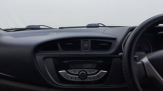Used 2016 Maruti Suzuki Alto K10 [2014-2019] VXI AMT Petrol Automatic top_features Integrated (in-dash) music system