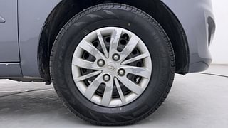 Used 2013 Hyundai i10 Sportz 1.2 AT Kappa2 Petrol Automatic tyres RIGHT FRONT TYRE RIM VIEW