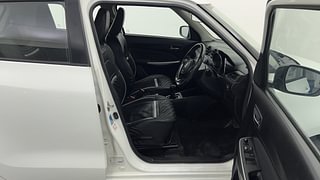Used 2020 Maruti Suzuki Swift [2017-2021] ZXi AMT Petrol Automatic interior RIGHT SIDE FRONT DOOR CABIN VIEW