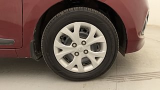 Used 2015 Hyundai Grand i10 [2013-2017] Sportz 1.2 Kappa VTVT Petrol Manual tyres RIGHT FRONT TYRE RIM VIEW