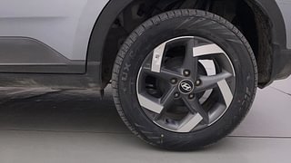 Used 2021 Hyundai Venue [2019-2022] SX 1.0  Turbo Petrol Manual tyres LEFT REAR TYRE RIM VIEW