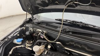 Used 2017 Maruti Suzuki Alto K10 [2014-2019] VXi Petrol Manual engine ENGINE RIGHT SIDE HINGE & APRON VIEW