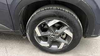 Used 2019 Hyundai Venue [2019-2020] SX(O) 1.4 CRDI Diesel Manual tyres RIGHT FRONT TYRE RIM VIEW