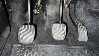 Used 2019 Renault Kwid [2017-2019] RXT 1.0 SCE Special (O) Petrol Manual interior PEDALS VIEW